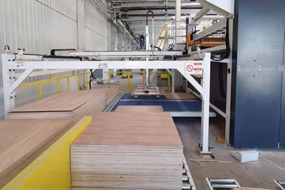 Système Robotisé de Distribution de Feuilles Intercalaires